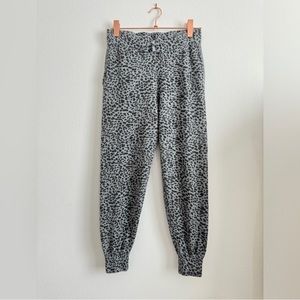 Monrow Mini Leopard Sporty Jogger Sweatpants
